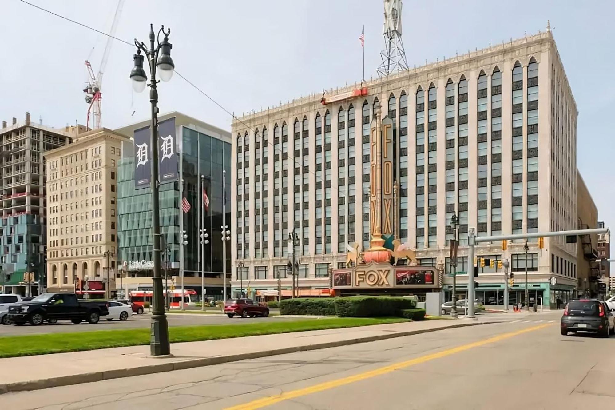 Amazing 1 Bedroom In Center Detroit